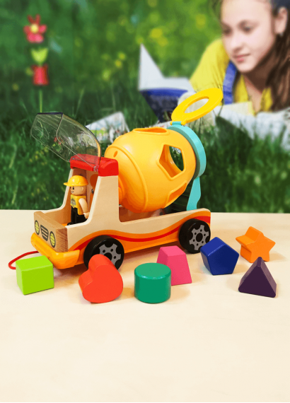 Kamioni perzjerës i mjeteve didaktike